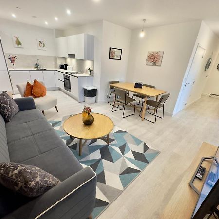 3Bedroom, 2Bathroom, Balcony,Luxury Flat Westfield Londra Exterior foto