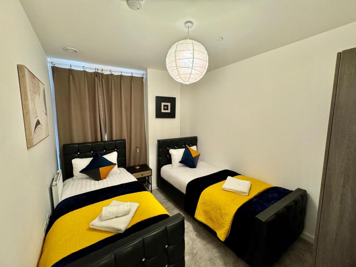 3Bedroom, 2Bathroom, Balcony,Luxury Flat Westfield Londra Exterior foto