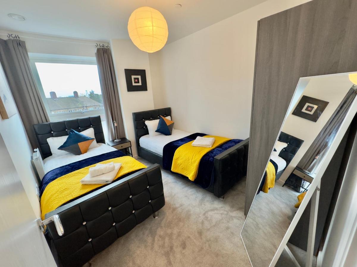 3Bedroom, 2Bathroom, Balcony,Luxury Flat Westfield Londra Exterior foto