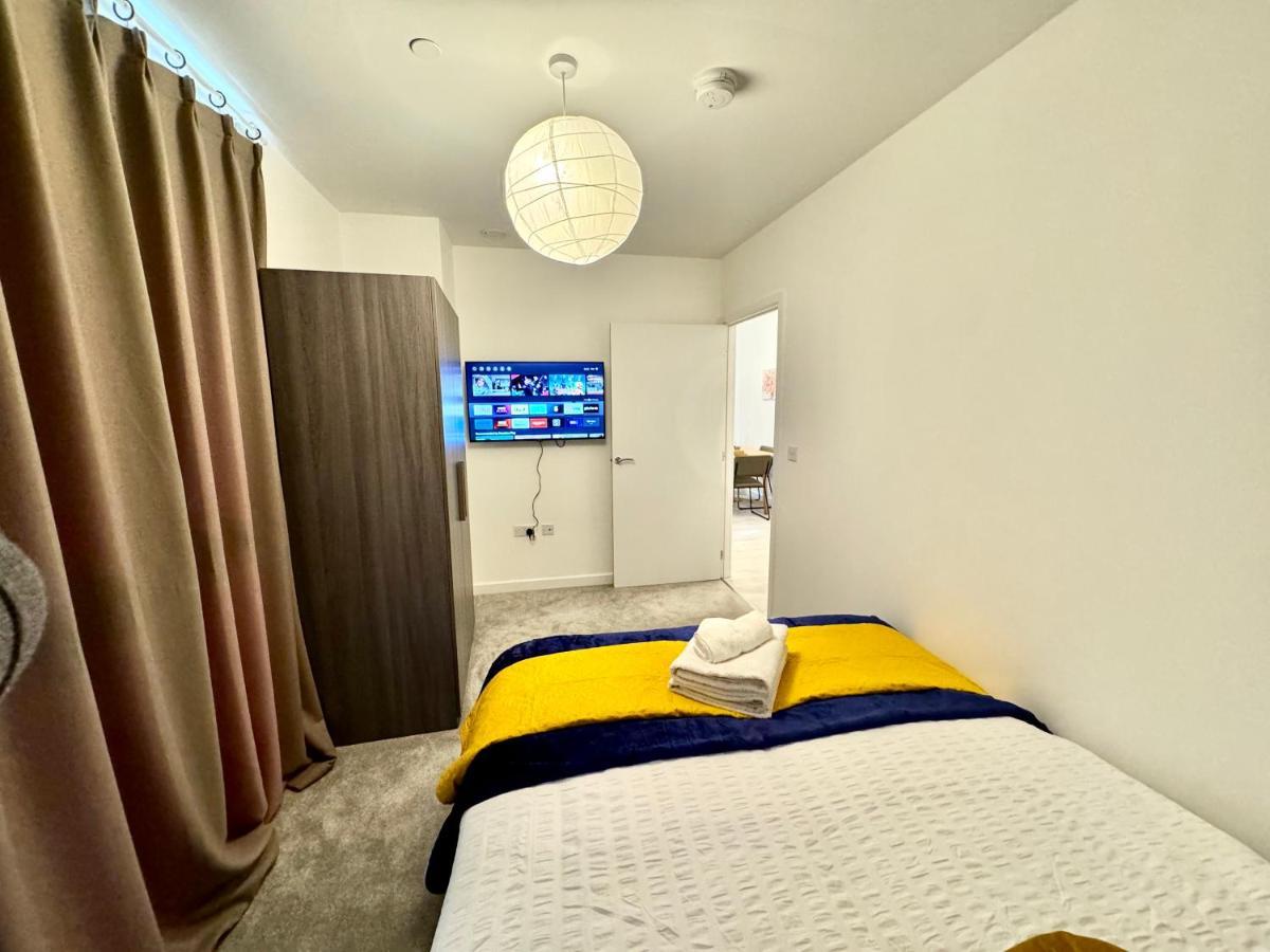 3Bedroom, 2Bathroom, Balcony,Luxury Flat Westfield Londra Exterior foto