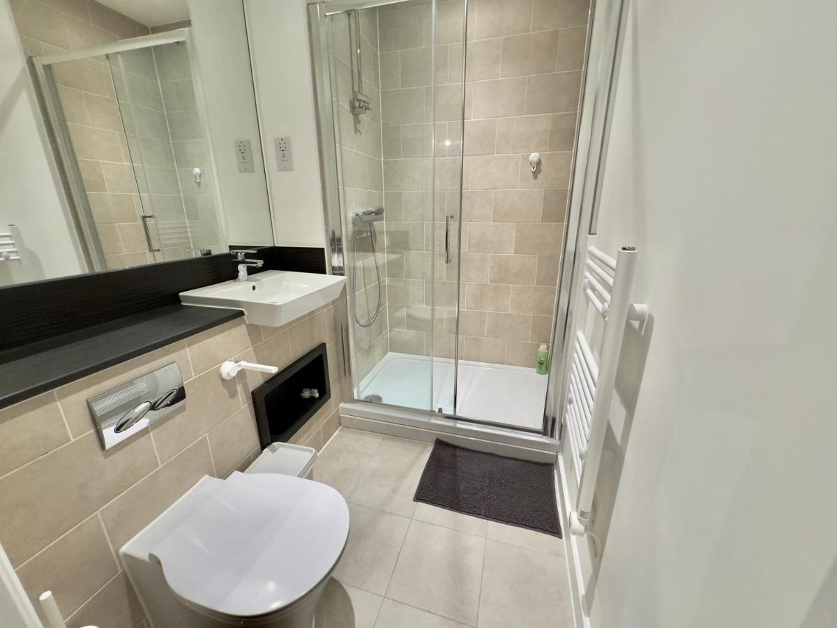 3Bedroom, 2Bathroom, Balcony,Luxury Flat Westfield Londra Exterior foto
