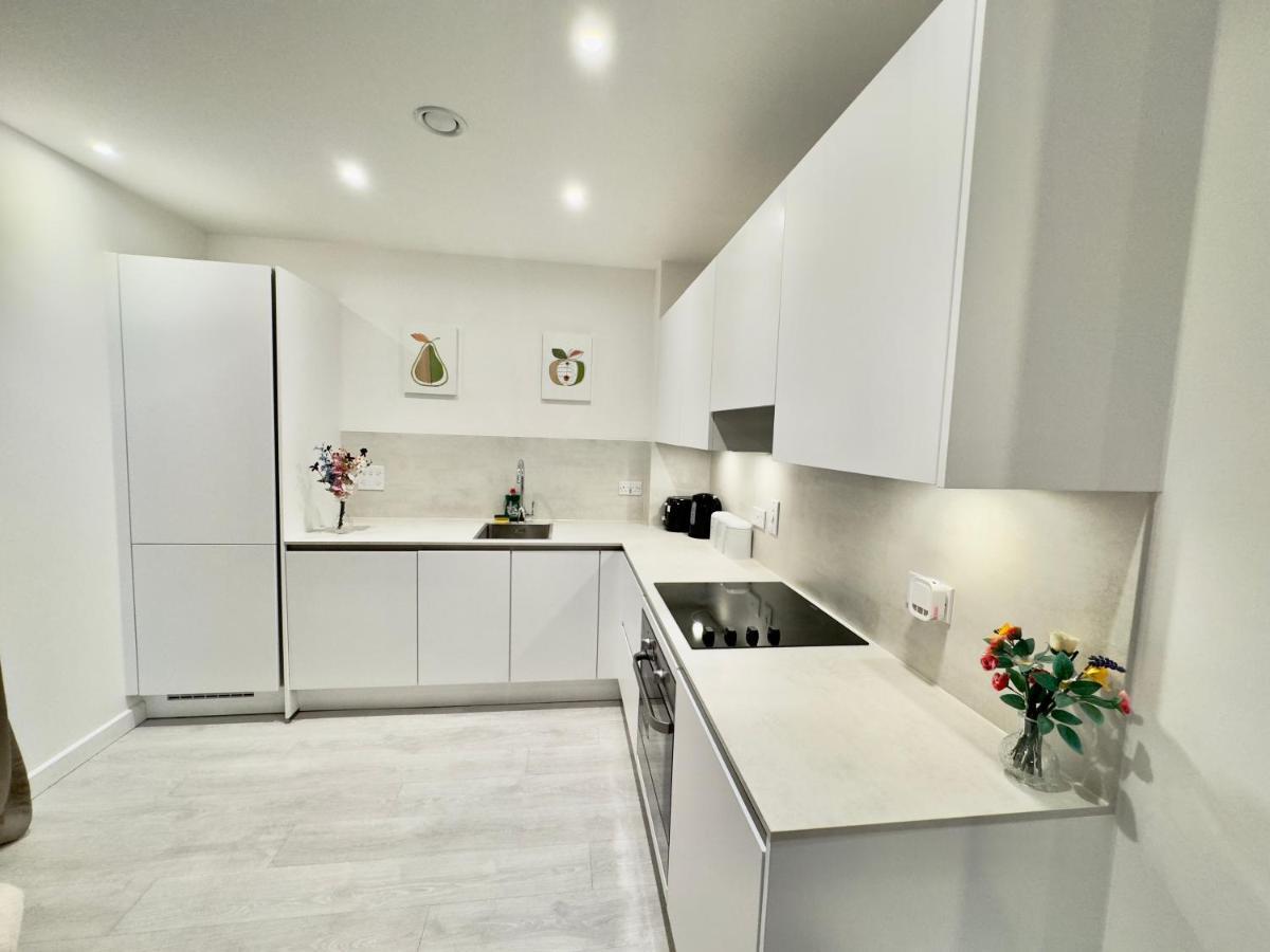 3Bedroom, 2Bathroom, Balcony,Luxury Flat Westfield Londra Exterior foto
