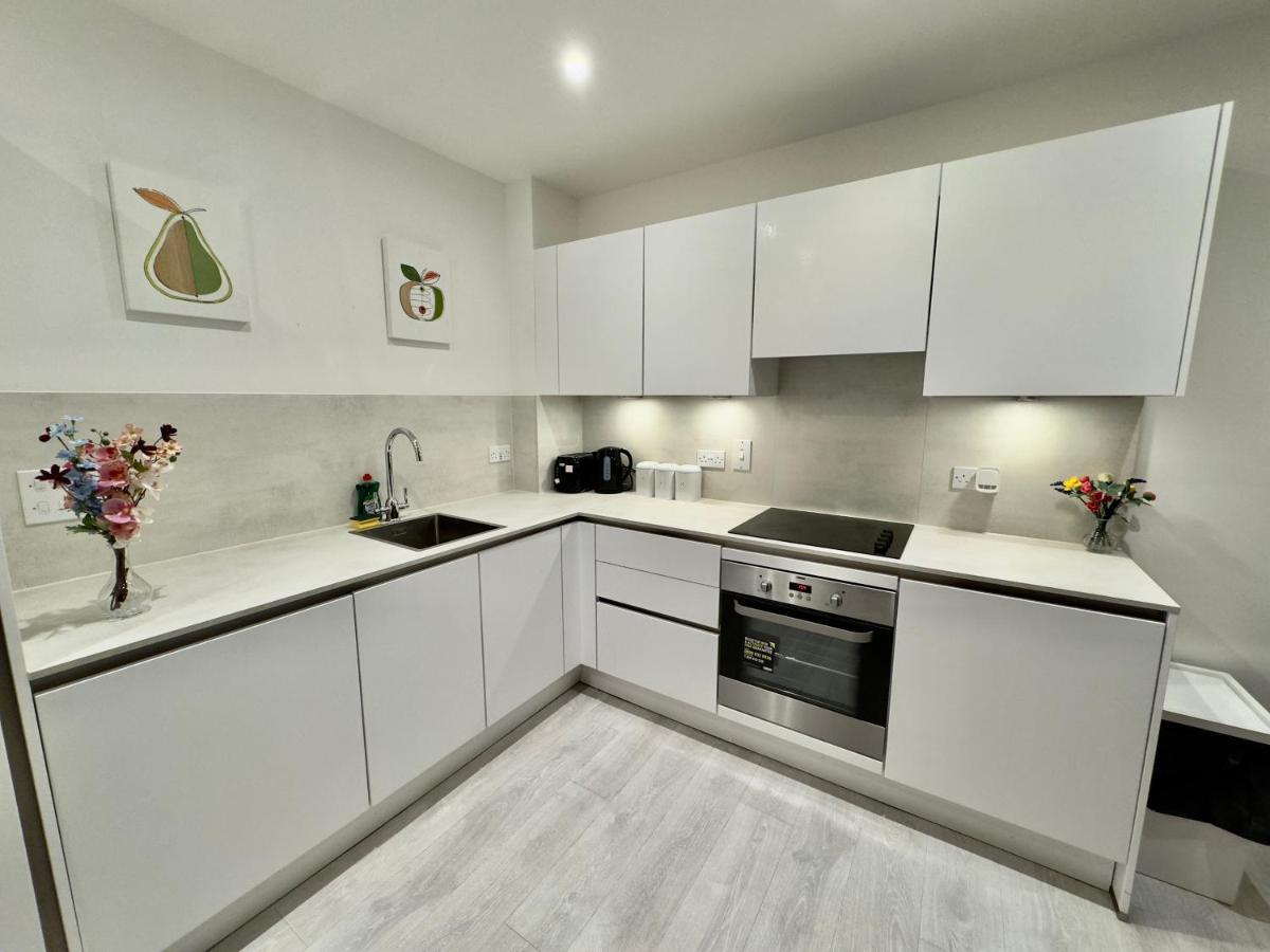 3Bedroom, 2Bathroom, Balcony,Luxury Flat Westfield Londra Exterior foto