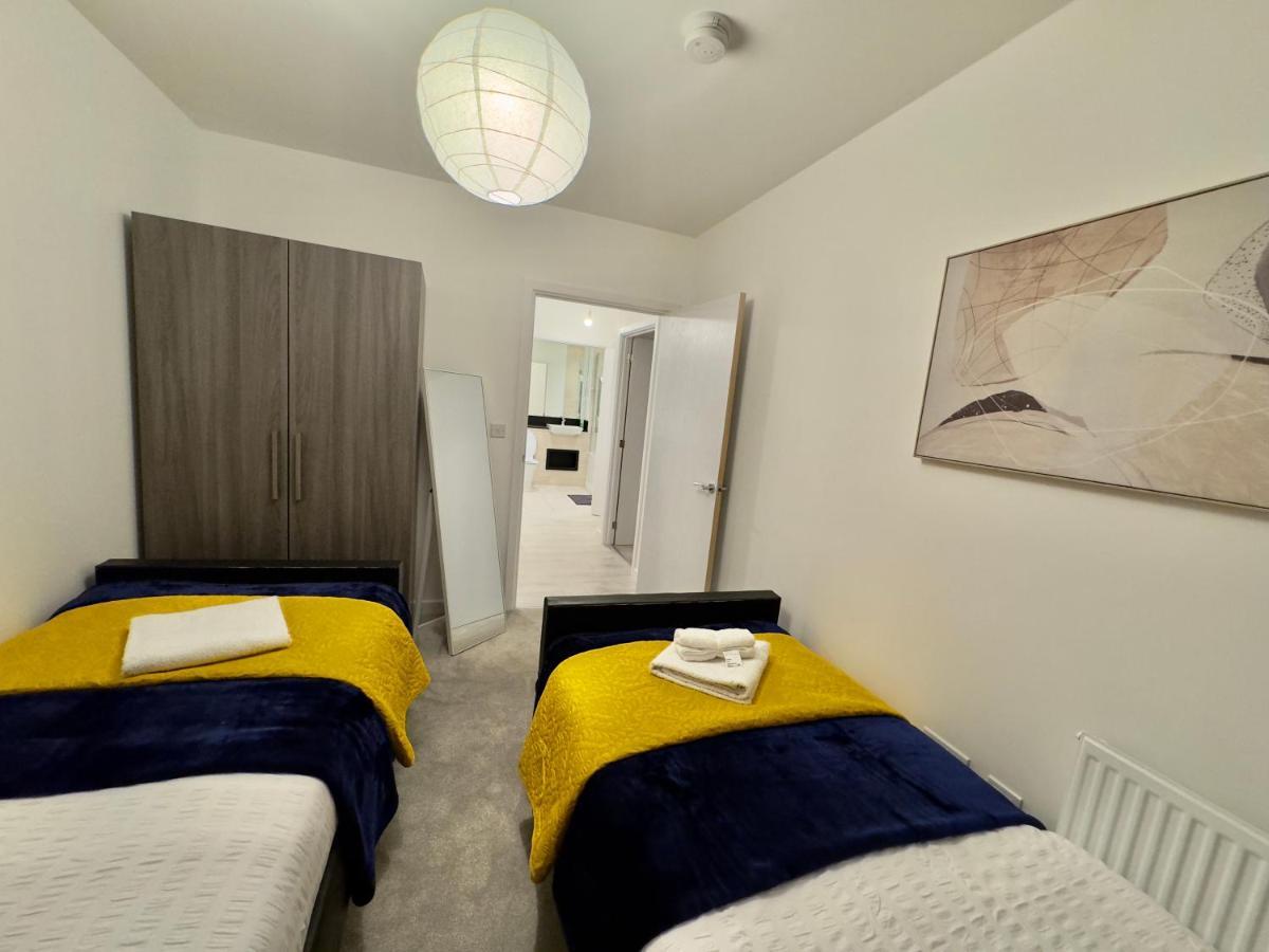 3Bedroom, 2Bathroom, Balcony,Luxury Flat Westfield Londra Exterior foto