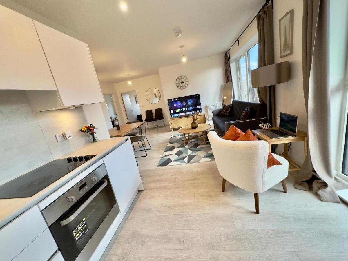 3Bedroom, 2Bathroom, Balcony,Luxury Flat Westfield Londra Exterior foto