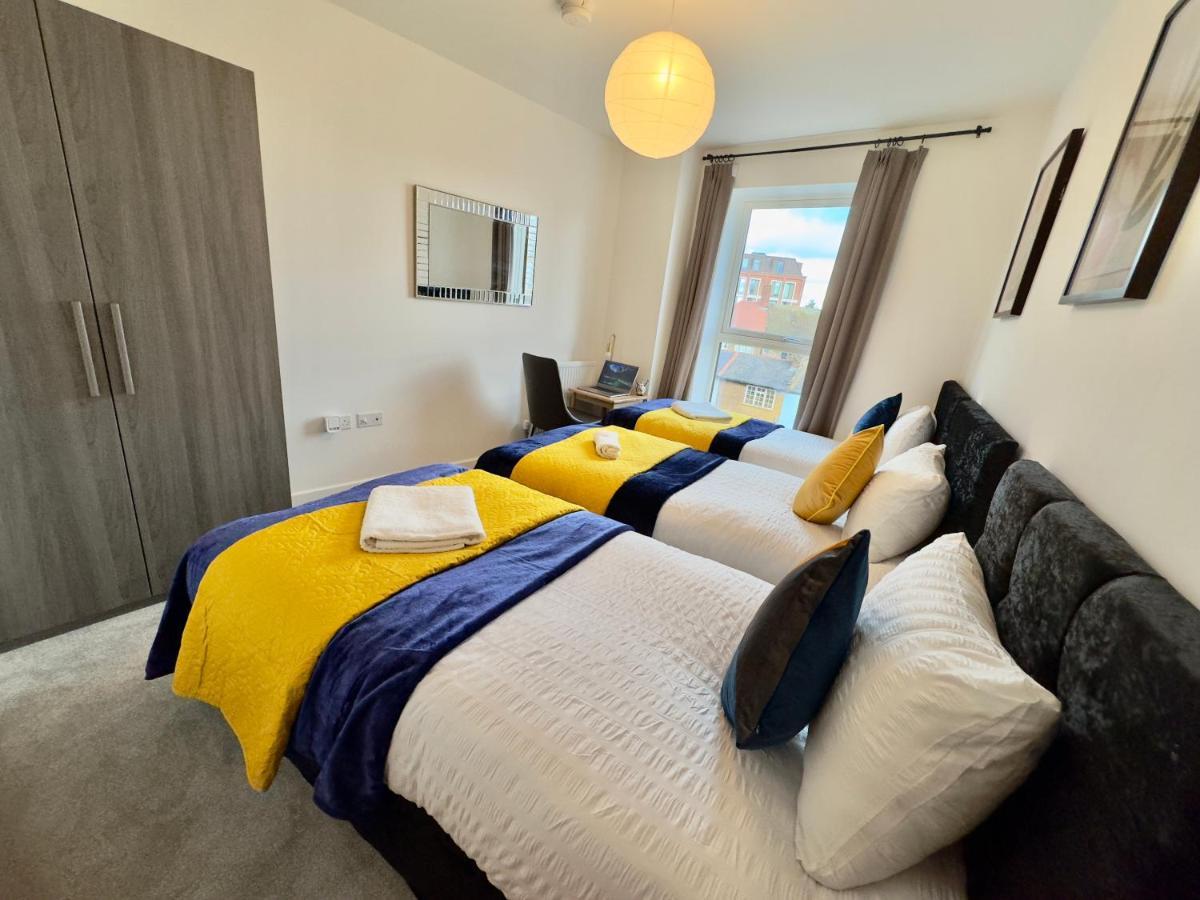 3Bedroom, 2Bathroom, Balcony,Luxury Flat Westfield Londra Exterior foto