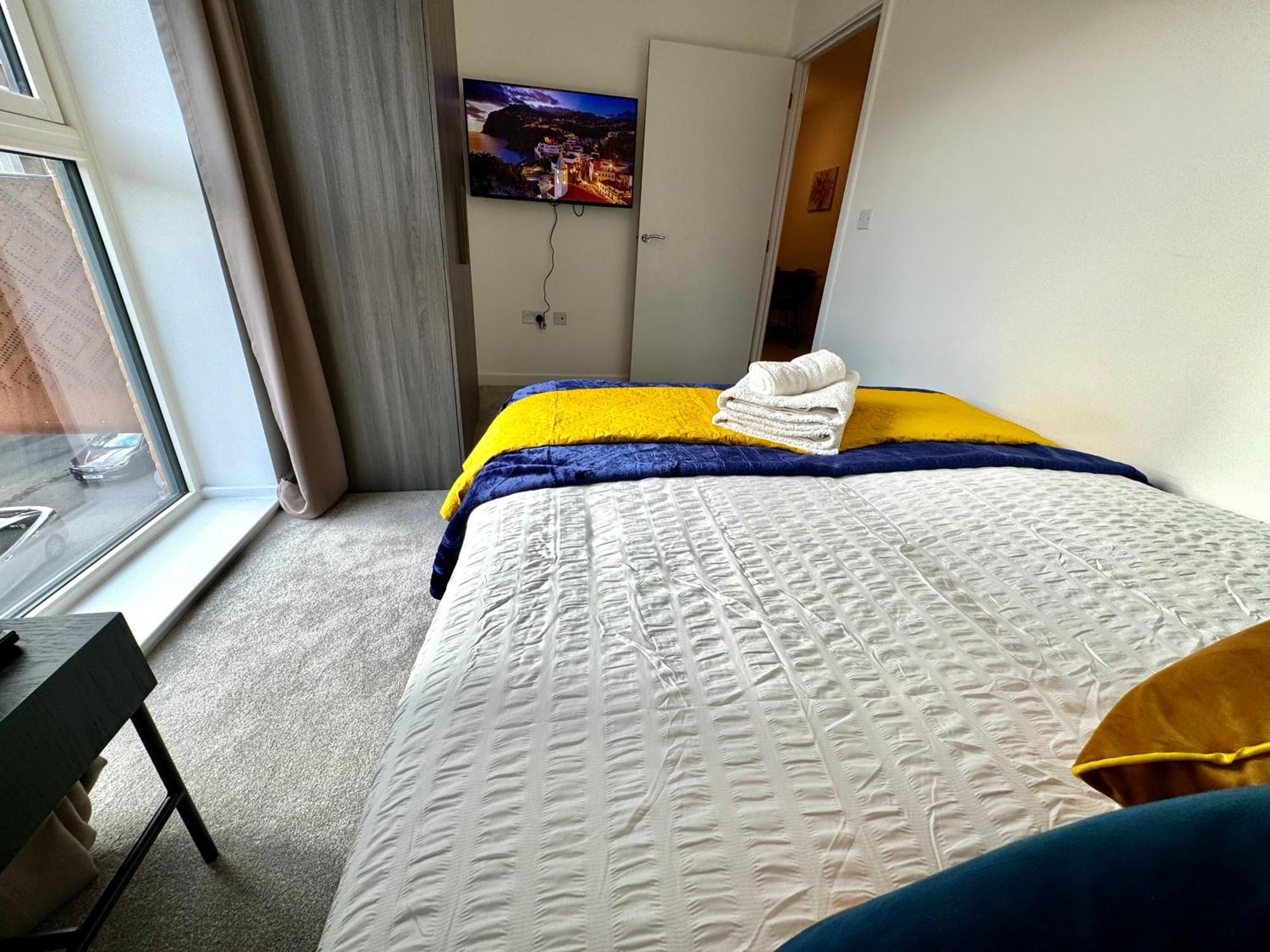 3Bedroom, 2Bathroom, Balcony,Luxury Flat Westfield Londra Exterior foto