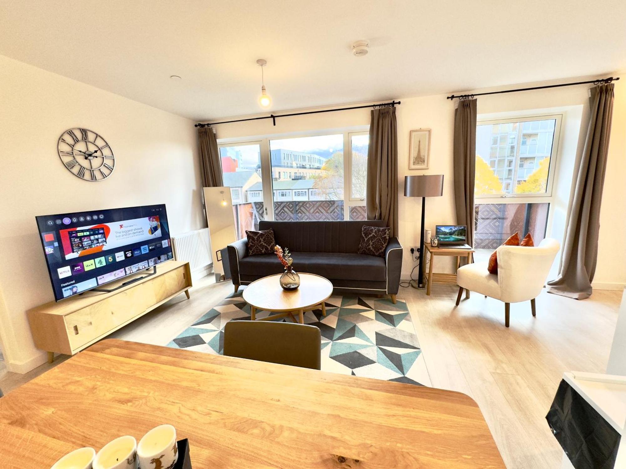 3Bedroom, 2Bathroom, Balcony,Luxury Flat Westfield Londra Exterior foto
